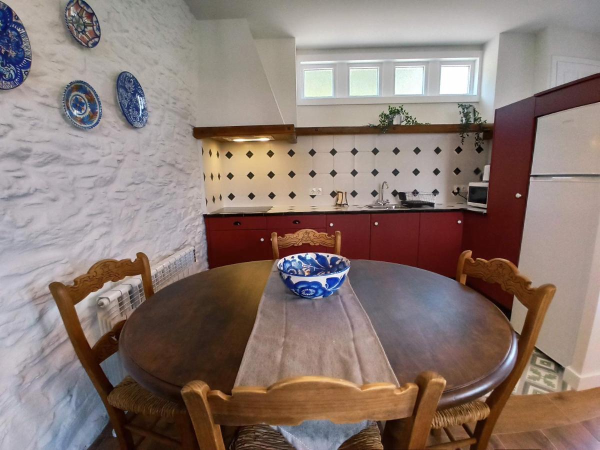 Apartamentos Minas De Silvarosa ビベイロ エクステリア 写真